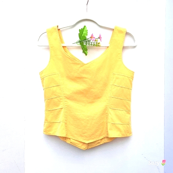 MATTHEW Yellow Vest, Waistcoat, Fitted, Sleeveless Top, Tank, Crop - Picture 2 of 8
